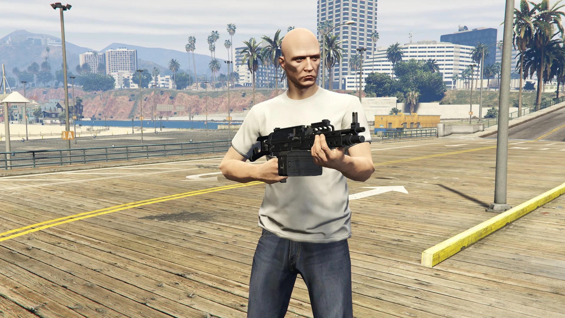 Combat MG Mk II held by a GTA Online character