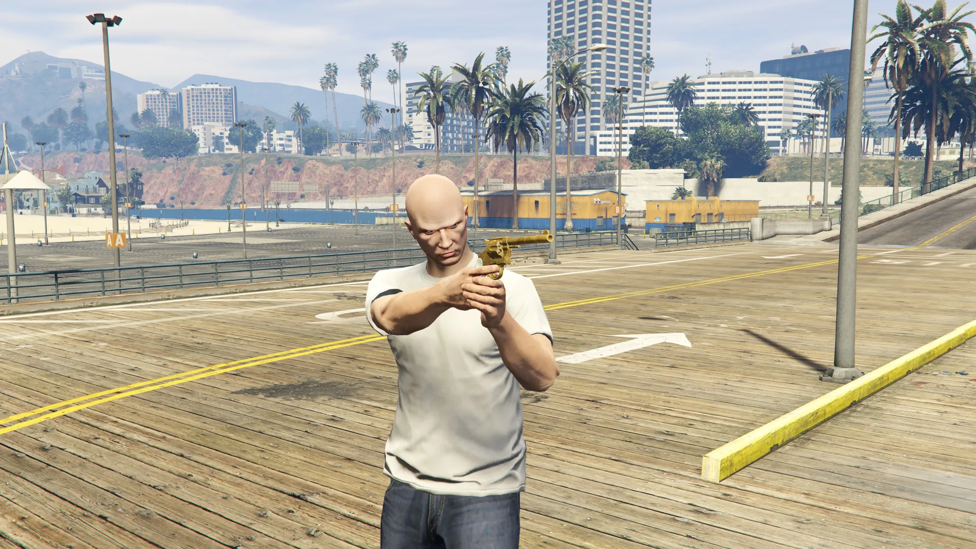 Double-Action Revolver held by a GTA Online character