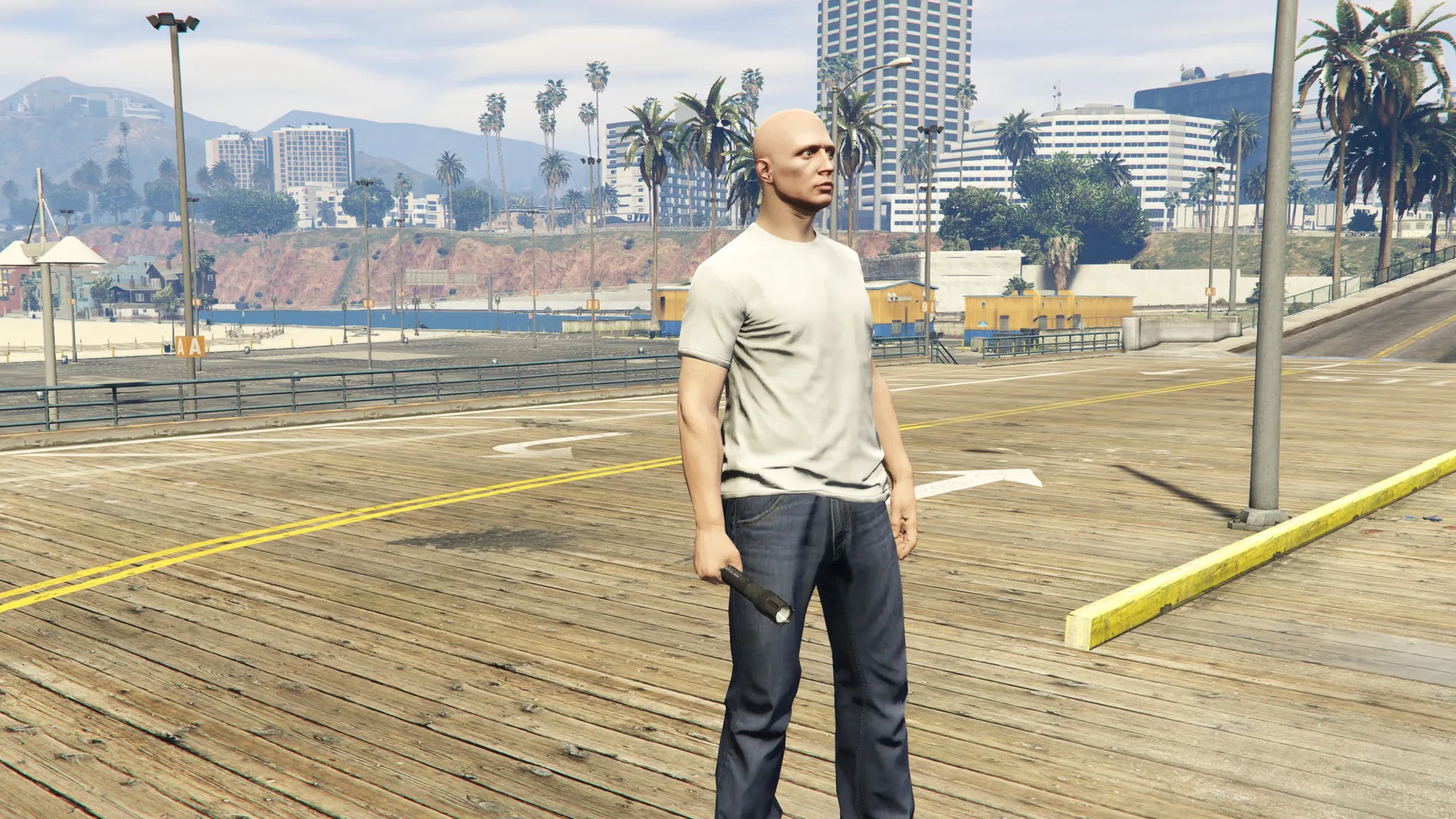 Flashlight held by a GTA Online character