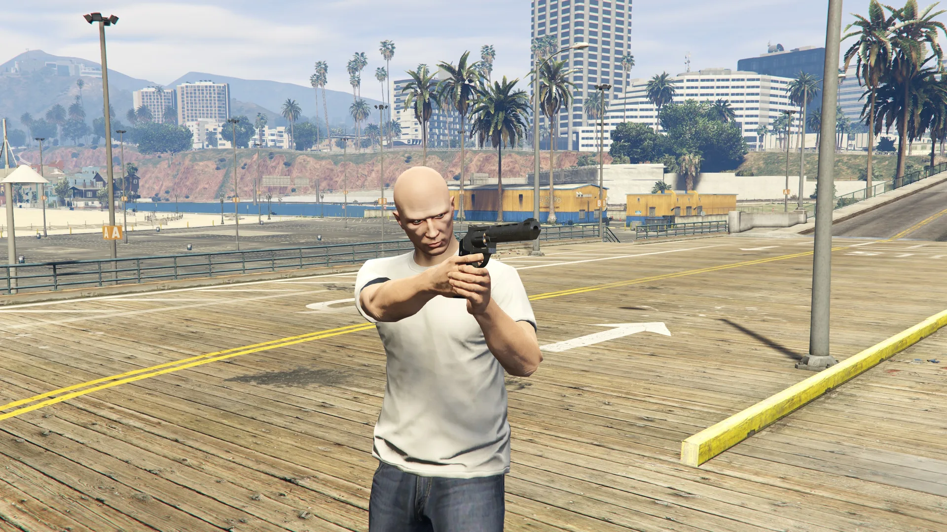 Heavy Revolver held by a GTA Online character