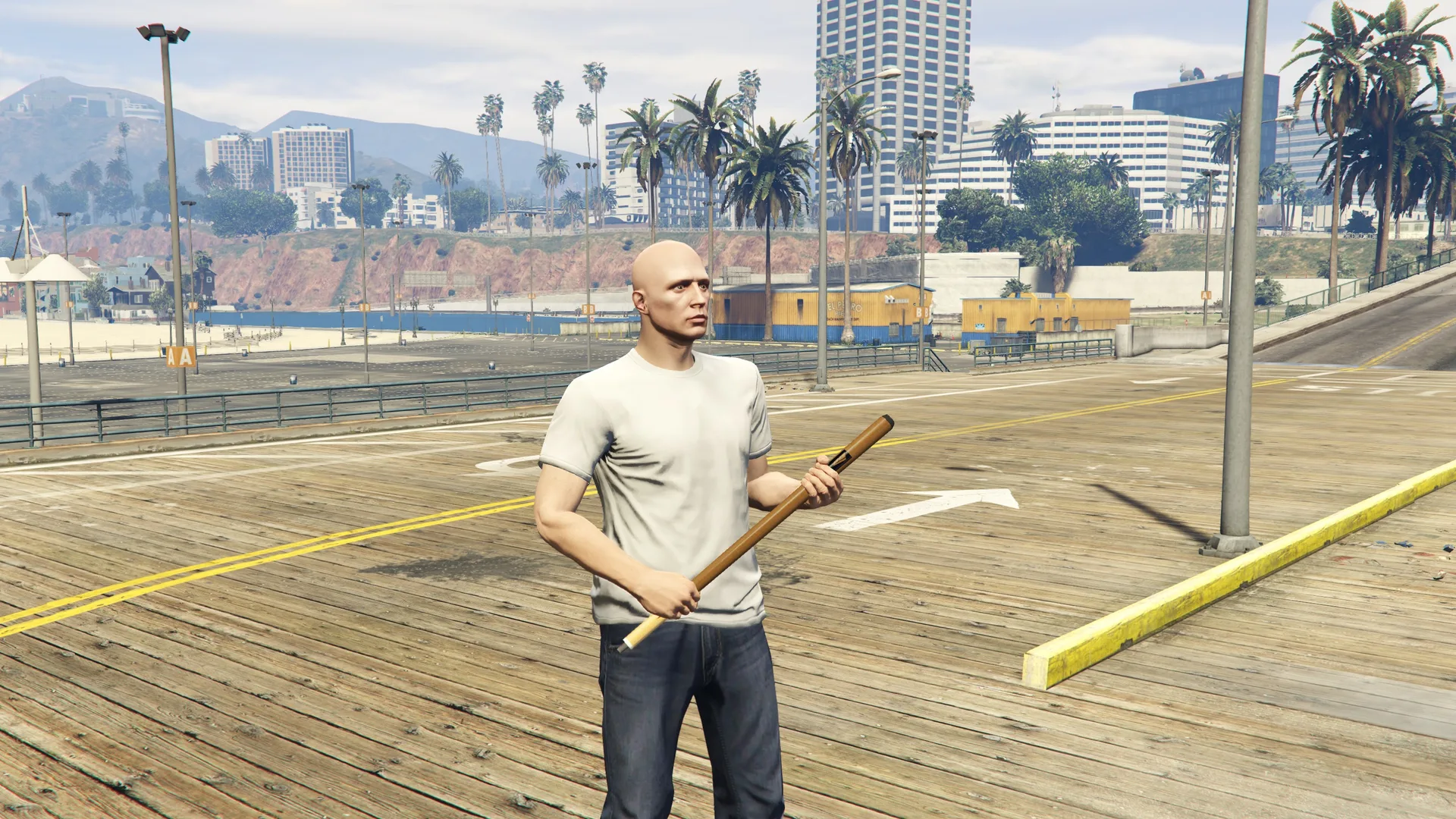 Pool Cue held by a GTA Online character