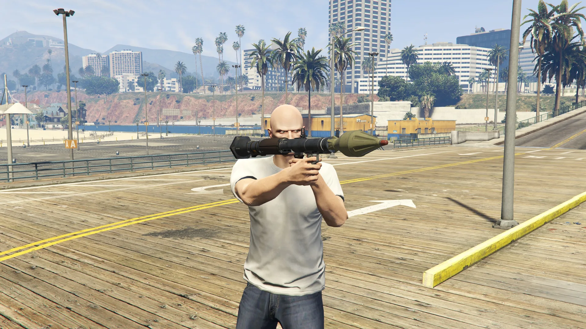 Rocket Launcher held by a GTA Online character