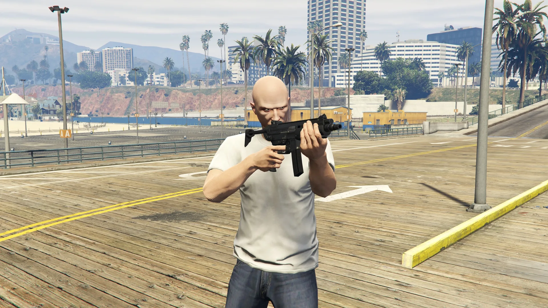 SMG held by a GTA Online character